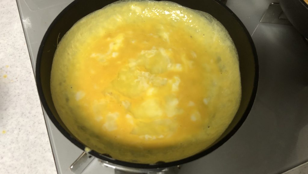 卵を焼く